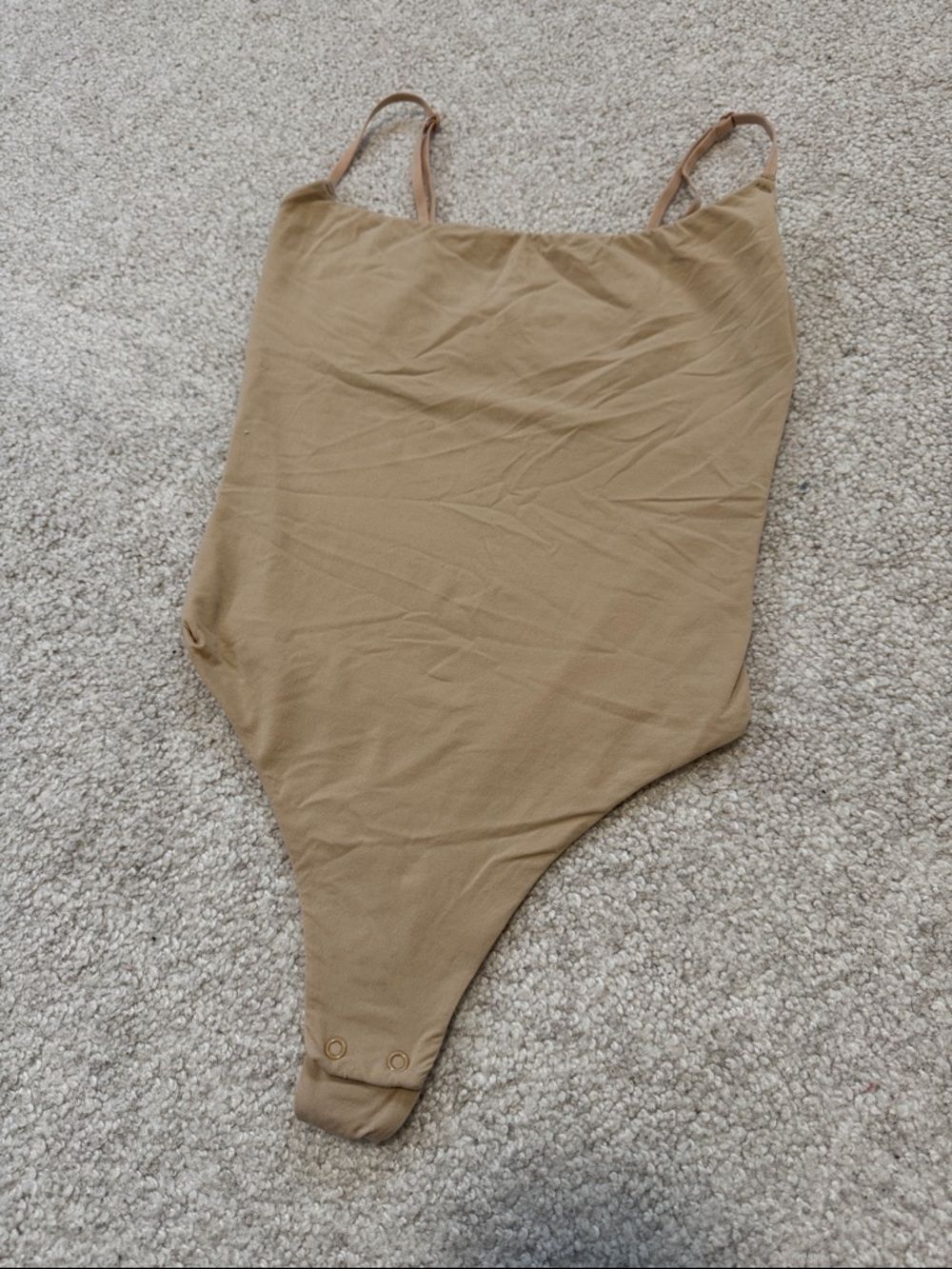 SKIMS Cami Snap Thong Bodysuit Beige SzXS